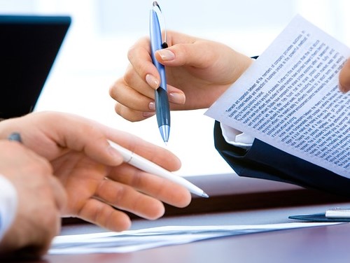 Voorbeeld contracten, arbeidsovereenkomsten, overeenkomsten voor bedrijven, leningovereenkomsten, huurovereenkomsten en voorbeelden van een algemene volmacht